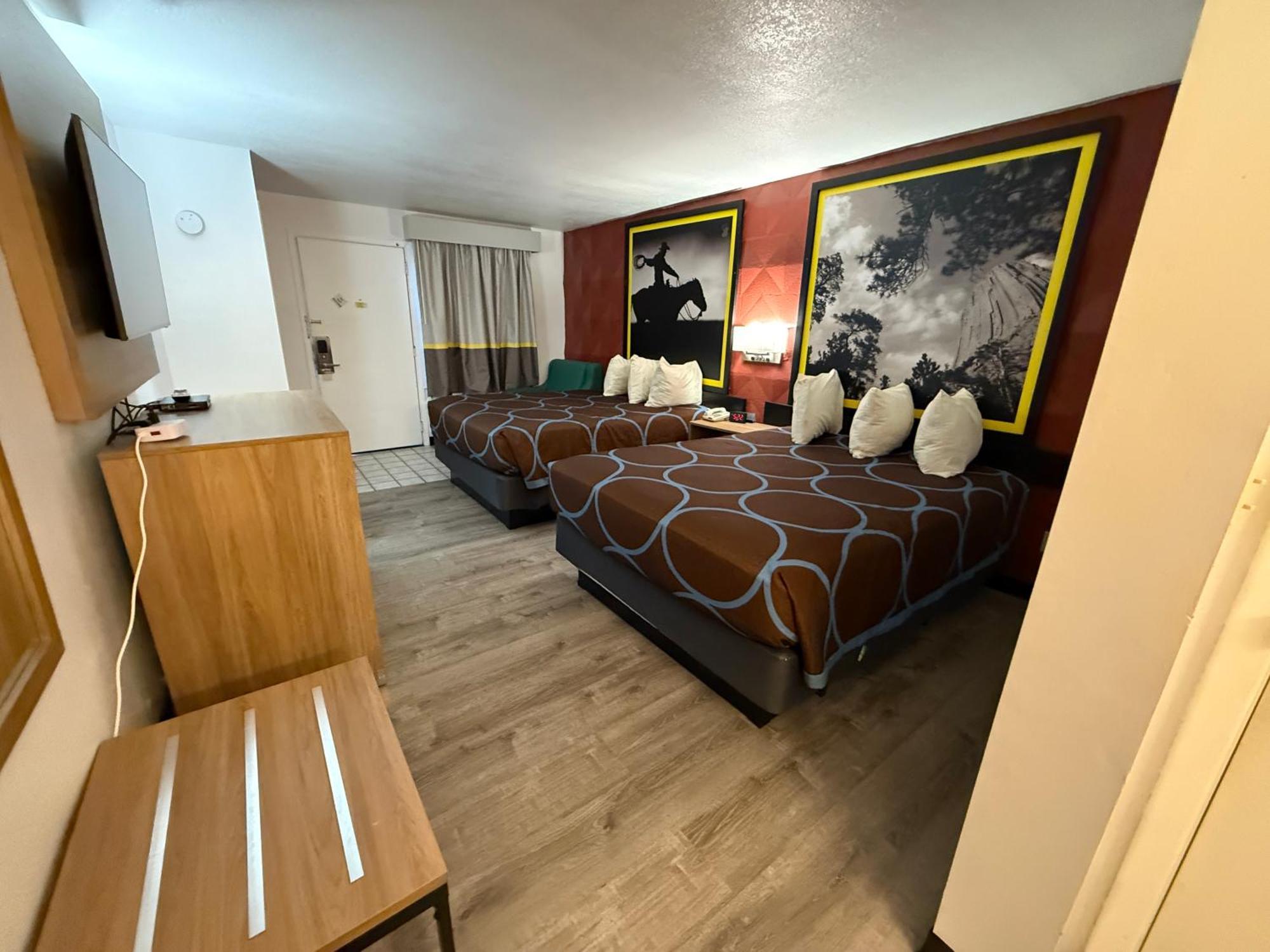 Super 8 By Wyndham Newcastle Motel Exterior photo